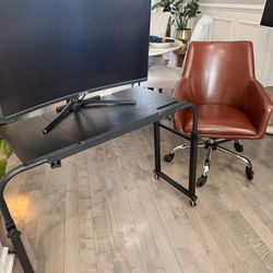Viotek Curved Monitor with desk