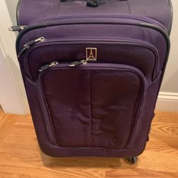 Travelpro carryon luggage 