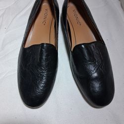 B-4. Vionic Willa II Black Slip On Loafers Size 8