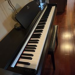 Yamaha Arius Piano