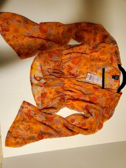 New Size Small 60s/70s Vibe Flared Sleeves 