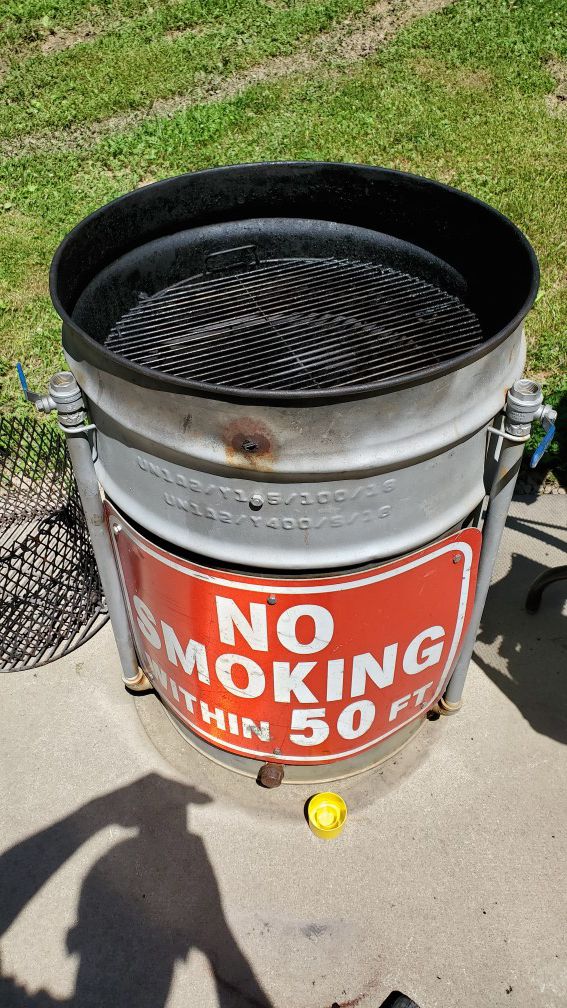 U.D.S. Ugly Drum Smoker (55gal drum)