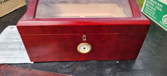 Thompson cigar humidor