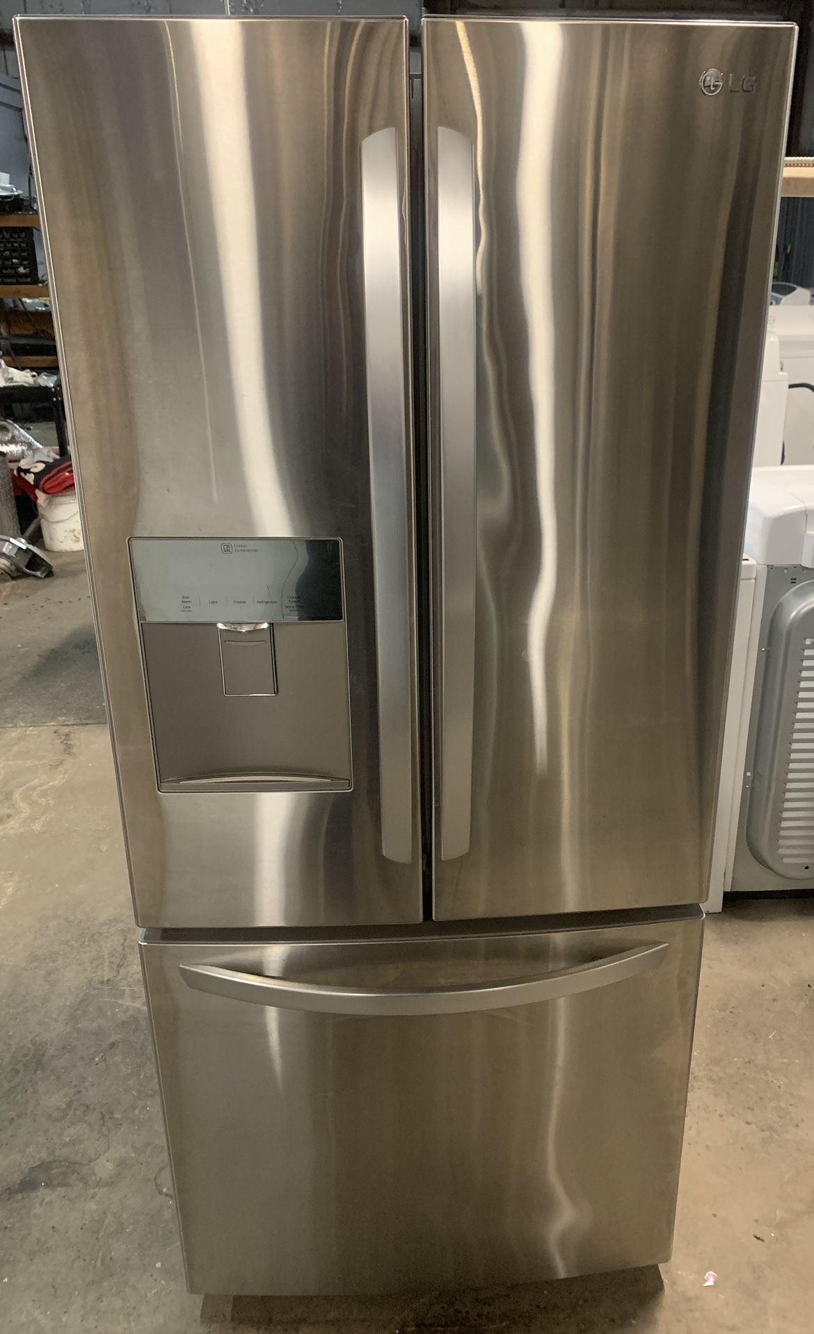 LG 30 Inch Wide 23 Cubic Capacity Stainless Steel Bottom Freezer Fridge