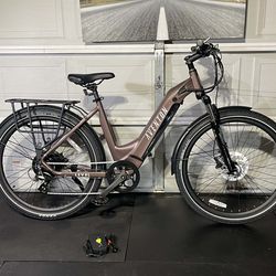 AVENTON LEVEL 3 STEP-THROUGH EBIKE