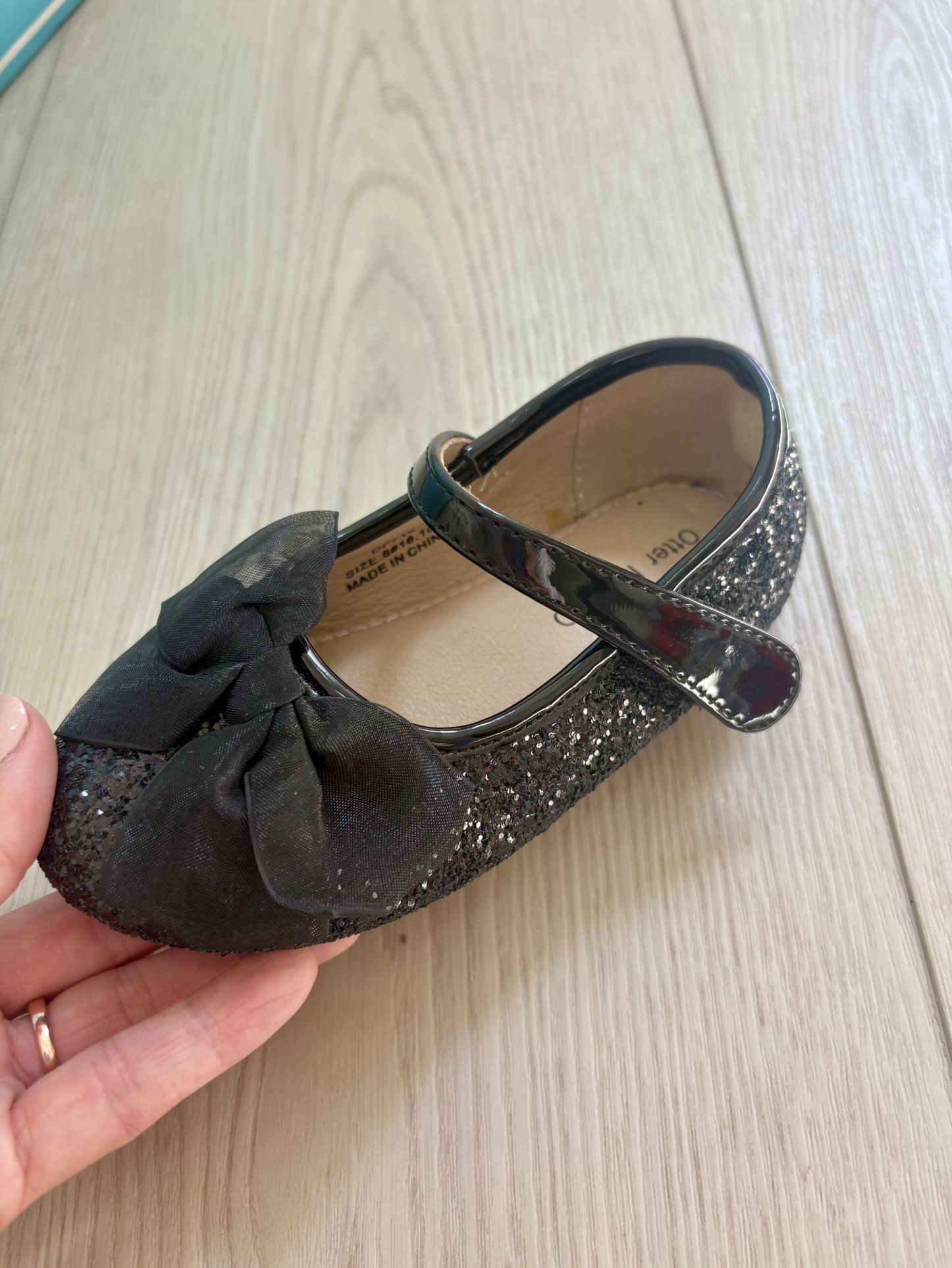 Dress Shoes For Girls (size 8)