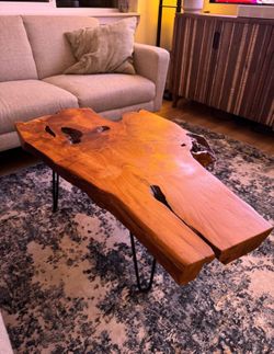 Live Edge Solid Wood Coffee Table – 41x23