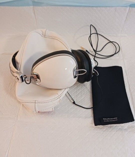 Skullcandy Aviator RocNation White Headphones
