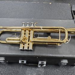Yamaha Trumpet With Case. YTR2335. ASK FOR RYAN. #(contact info removed)14