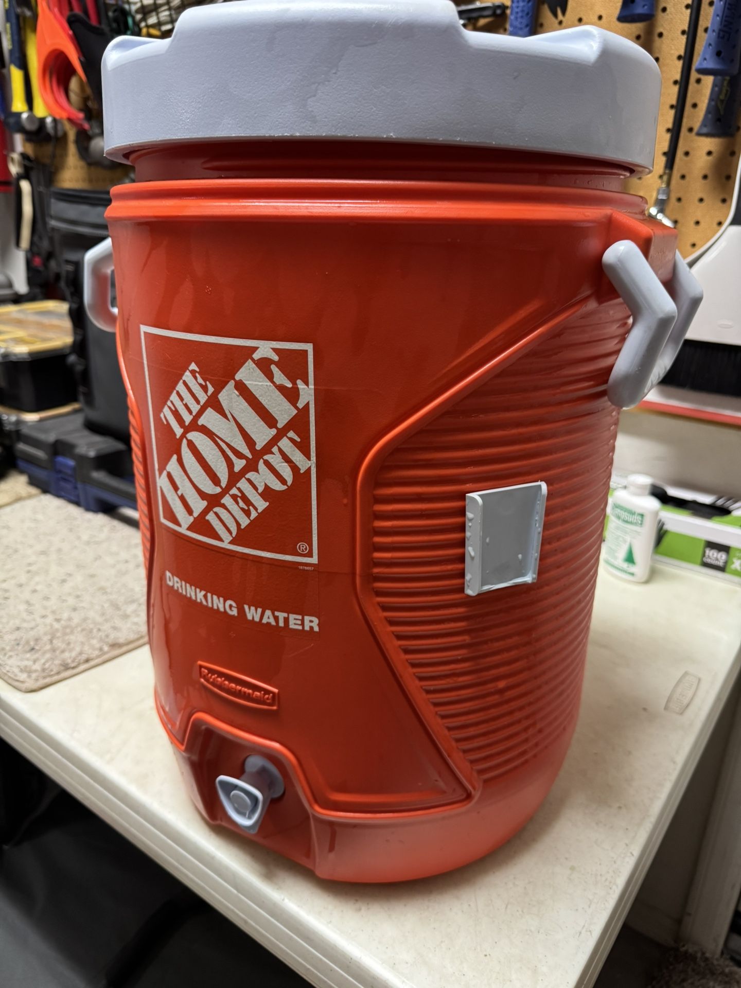 Home Depot (Rubbermaid) 5 Gallon Water Cooler