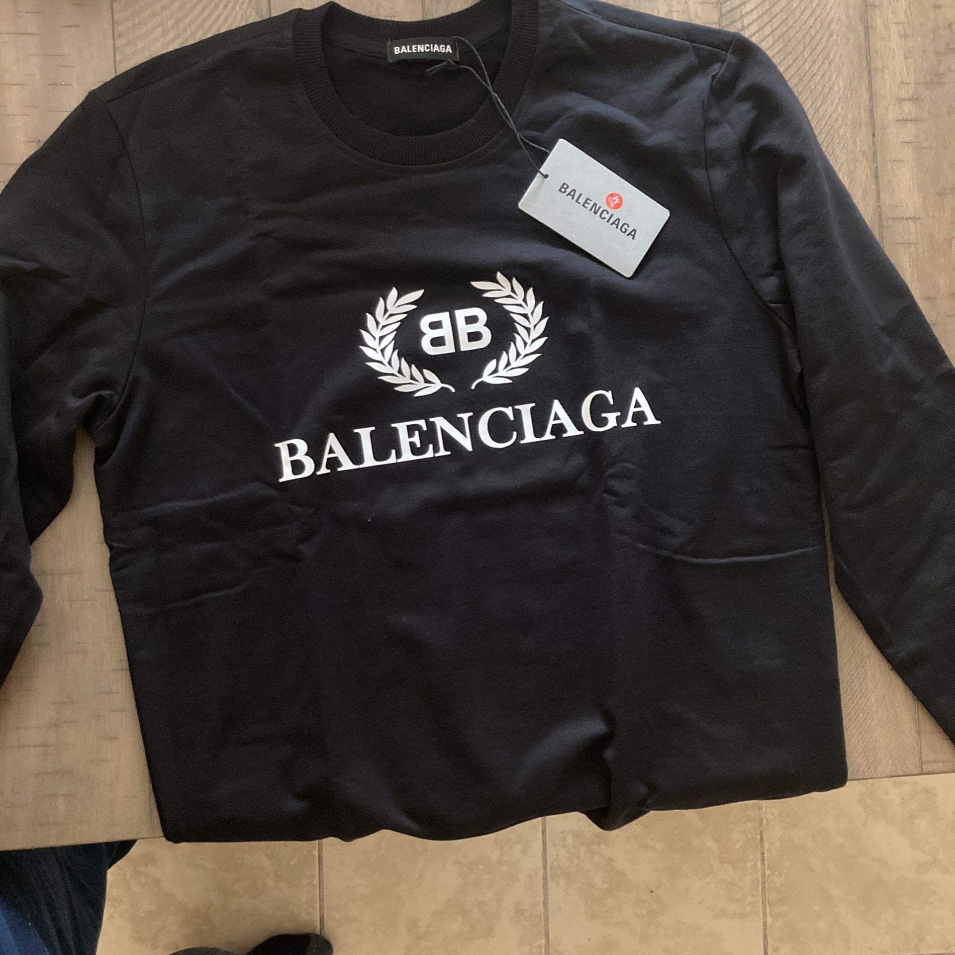 Black Balenciaga Sweatshirt. Size: M