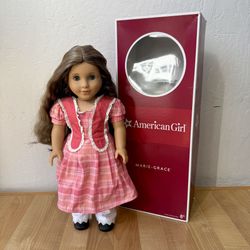 Retired 2010 American Girl Marie-Grace Doll  G1475-AF1A