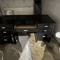 Havertys deals executive desk