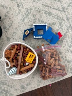 Lincoln Logs
