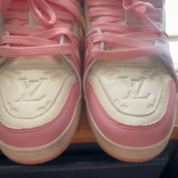 Woman’s Louis Vuitton shoes size 9