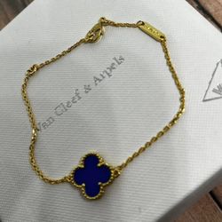 Van Cleef & Arpels New and Unworn