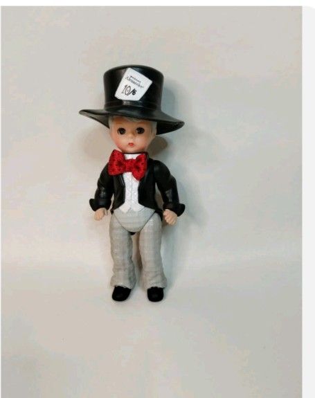 2010 Madame Alexander Mad Hatter McDonald's Happy Meal Doll Alice In Wonderland