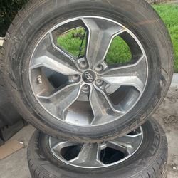 235/60R18