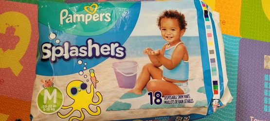 Pampers Splashers Disposable Swim Diapers, 18 Count, Size M, unopened $5