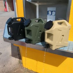 Tough Water Container w/ Spigot Key (3 Gallon)