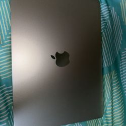 Apple - MacBook Air 13-inch Laptop - Apple M4 chip Built for Apple Intelligence - 16GB Memory - 256GB SSD - Starlight