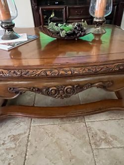 Coffee table set of three