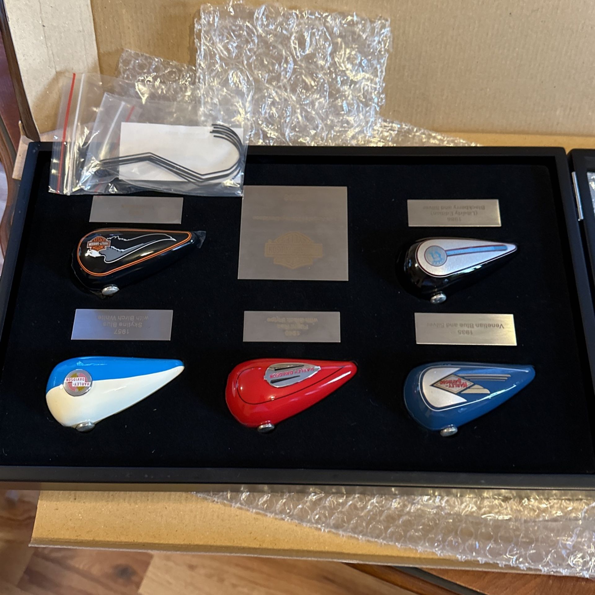 Harley Davidson 2006 Collectible Tank Set