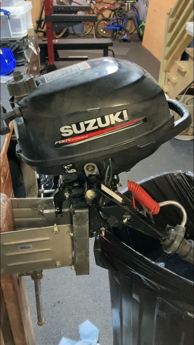 Photo Suzuki DF2.5L Outboard motor, 2017