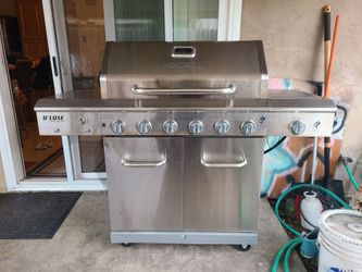 NexGrill Delux 6 burner with Ceramic side burner plus propane and grilling accessories