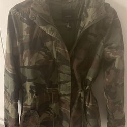 Womens Medium camo forever 21 jacket