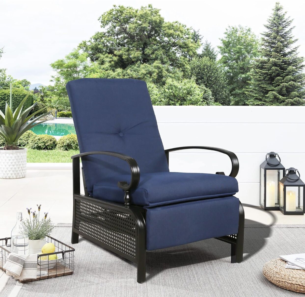 Silla reclinable ajustable para patio al aire libre, cómoda silla reclinable acolchada con fuerte marco de metal extensible para tomar el sol, leer y 