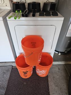 Self Watering Buckets For Growing Vegetables Like New