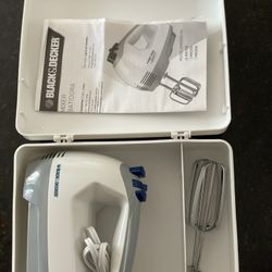 Vintage Black & Decker MX150 Hand Mixer W/ Case
