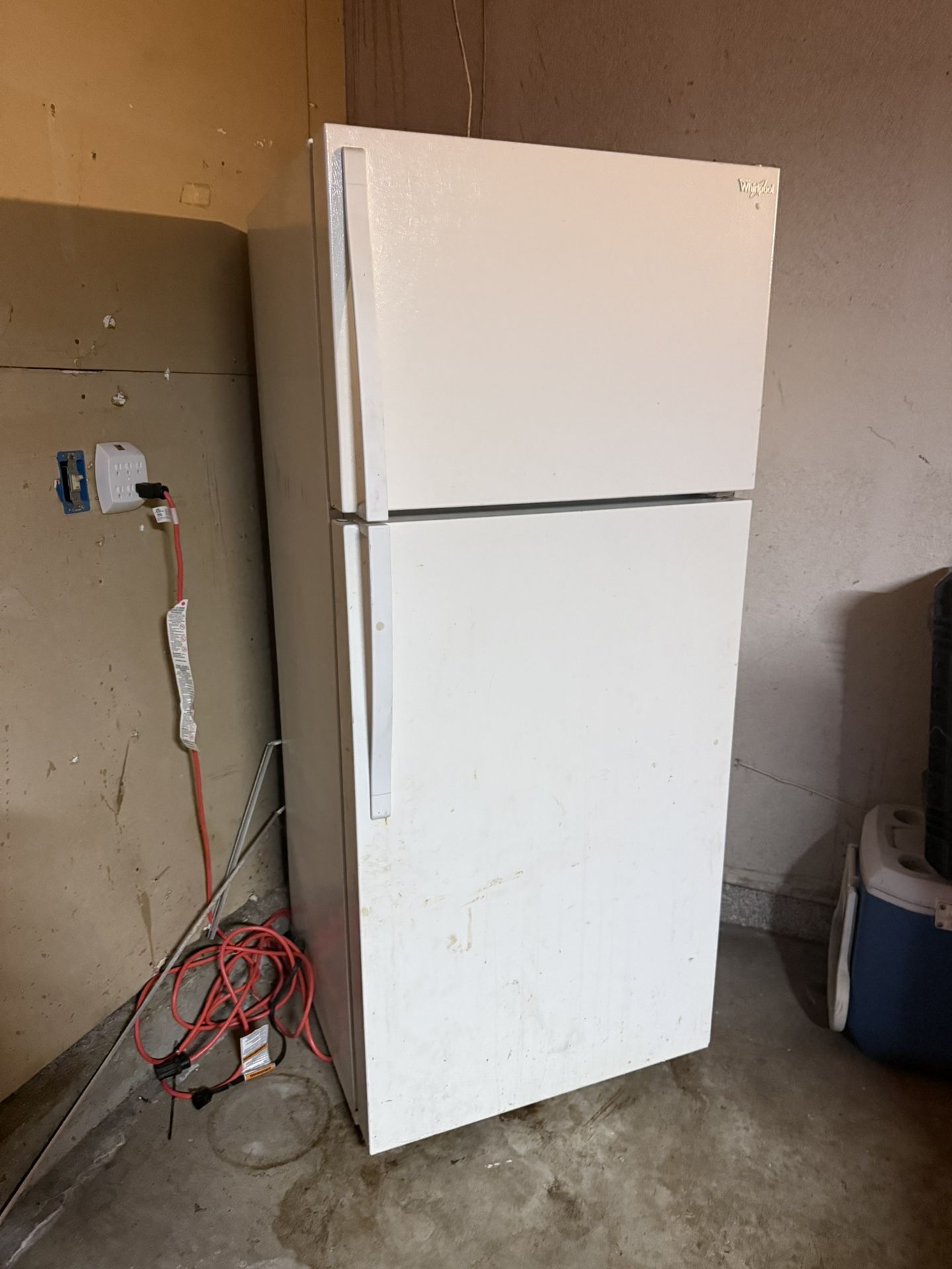 Refrigerator 