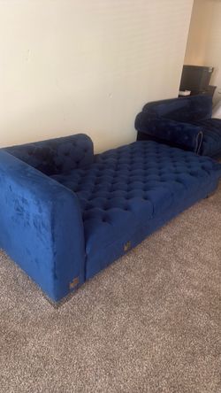 2 months old couches moving out town