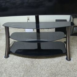 Three Shelf Entertainment Unit With TV Mount