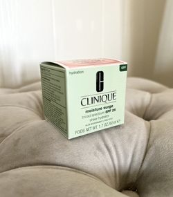 Clinique Moisture Surge 