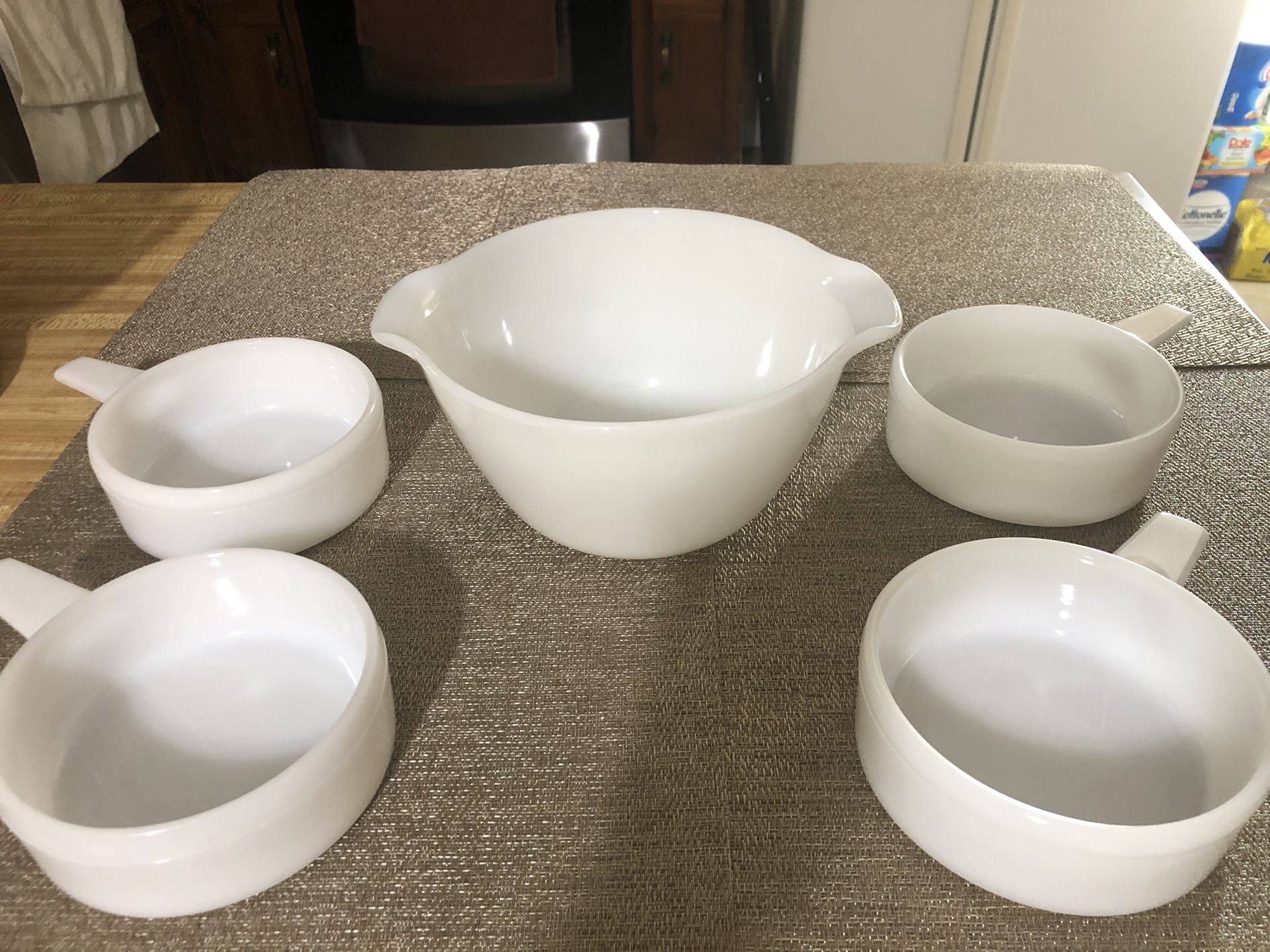 Vintage 5 Pc -1pc Anchor Hocking Fire King -4 Pc 14 Oz J-2639 White Milk Glass Ovenware