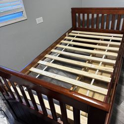 twin bed with  6 storage