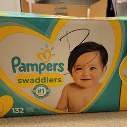 Pampers Swaddlers And Mama Bear Size5 