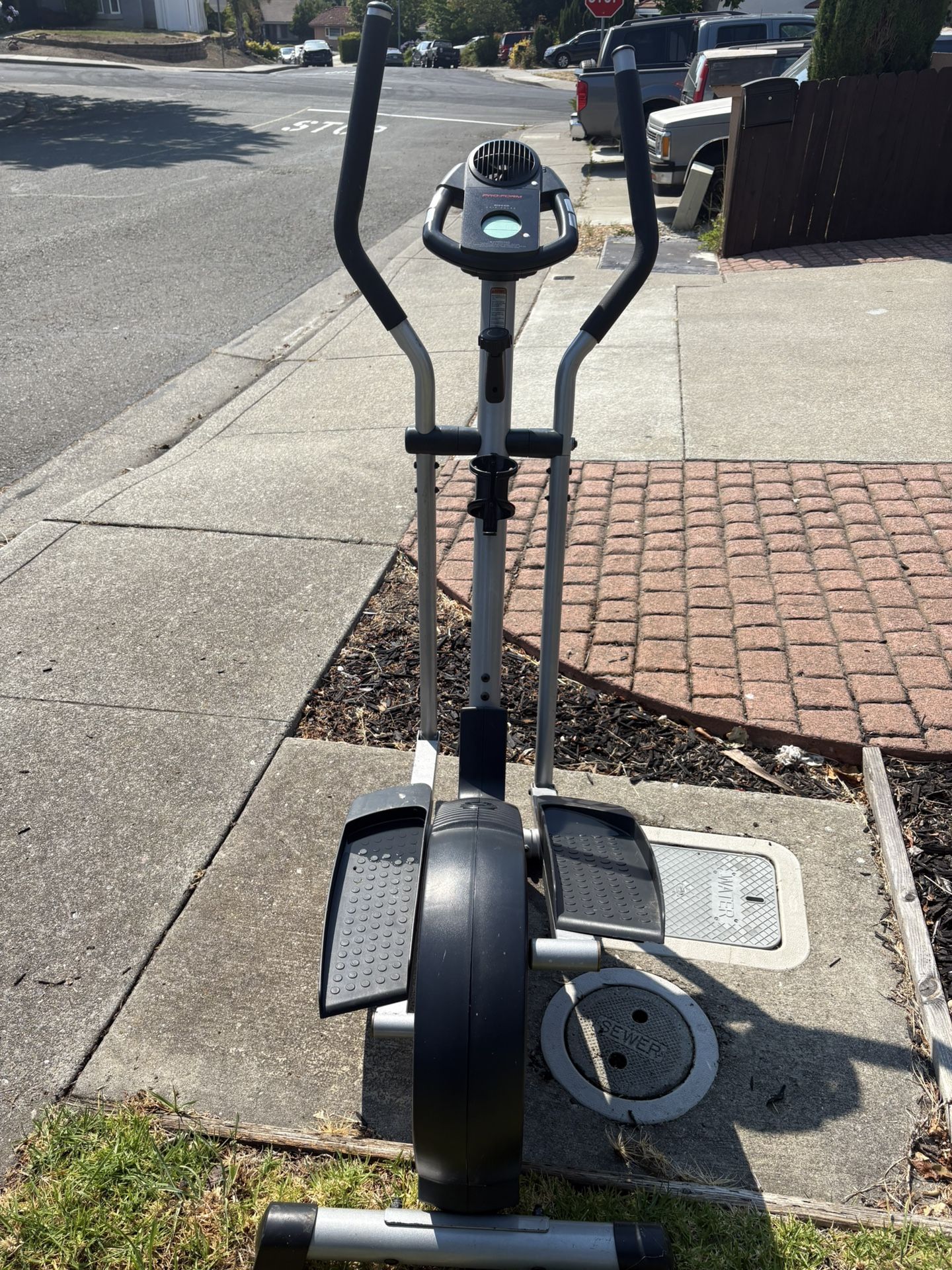 Elliptical Cross Trainer Machine