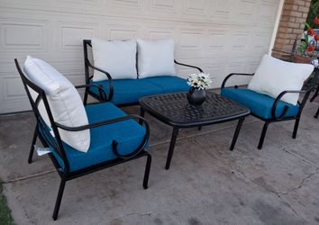 Hampton Bay Patio Set With NEW Cushions