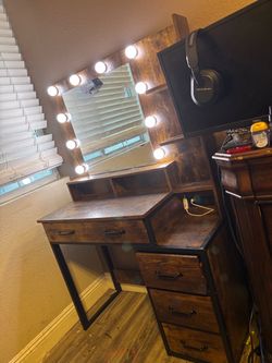Hollywood style 4 drawer vanity