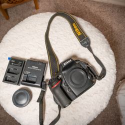 Nikon D800 FX Full Frame - 17K Shutter - Excellent Image Quality