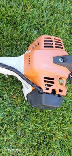 STiHL HL94 Trimeador Largo. $465