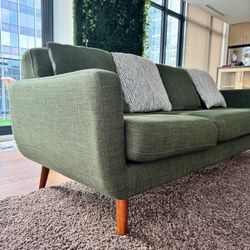 🔥MOVING SALE – AVOCADO GREEN 86” SOFA – LIKE NEW! ONLY $400!🔥
