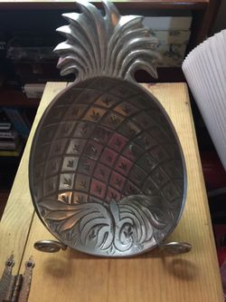 Silver pineapple with stand