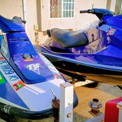 2007 Yamaha VX Jet Ski And Kawasaki Jet Ski With Trailer. VX Has 132 Hrs Kawasaki Has 200 Hrs. Run Good Registered. And Pink Slips