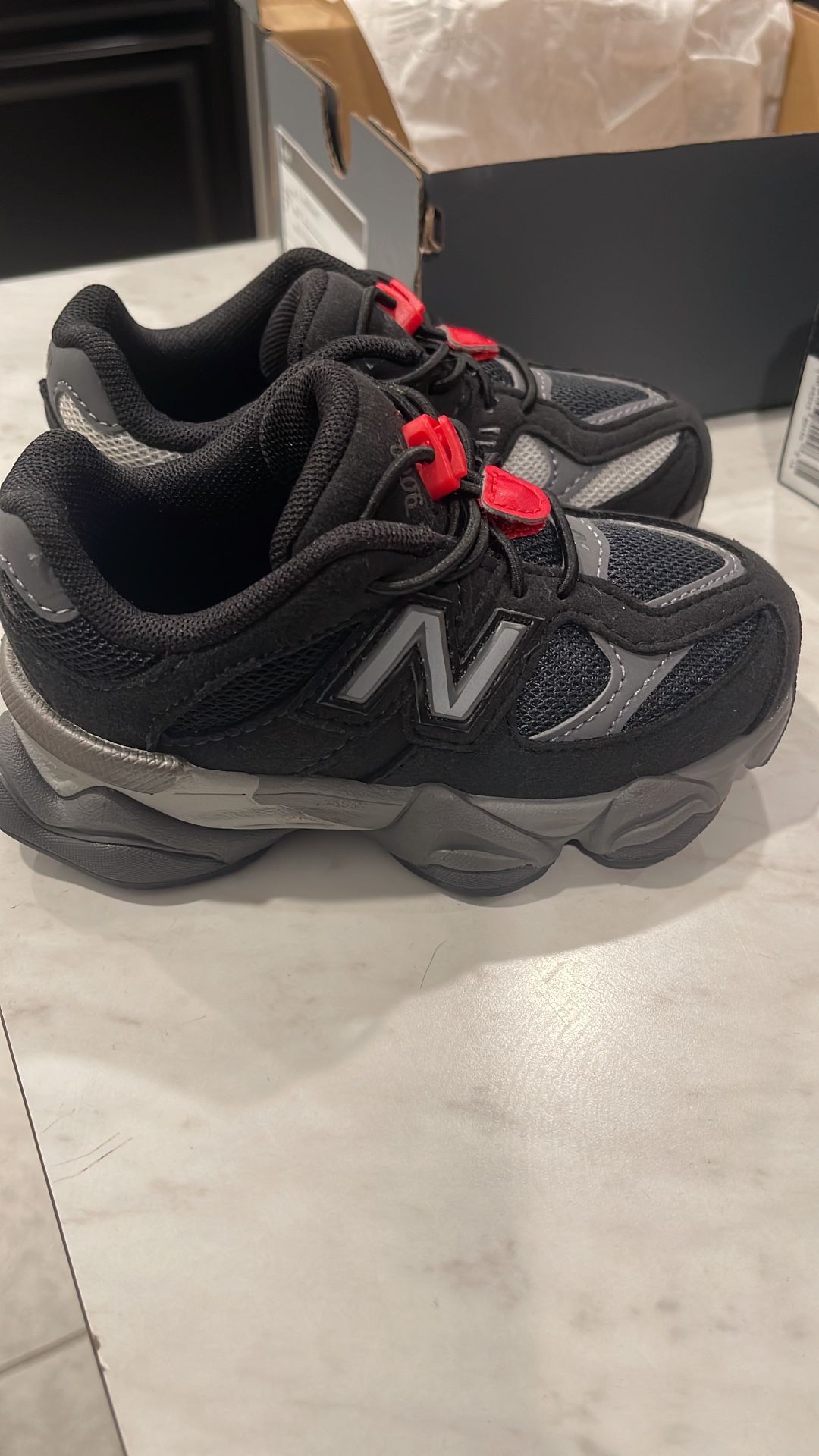 9060 New Balance Toddler Black grey