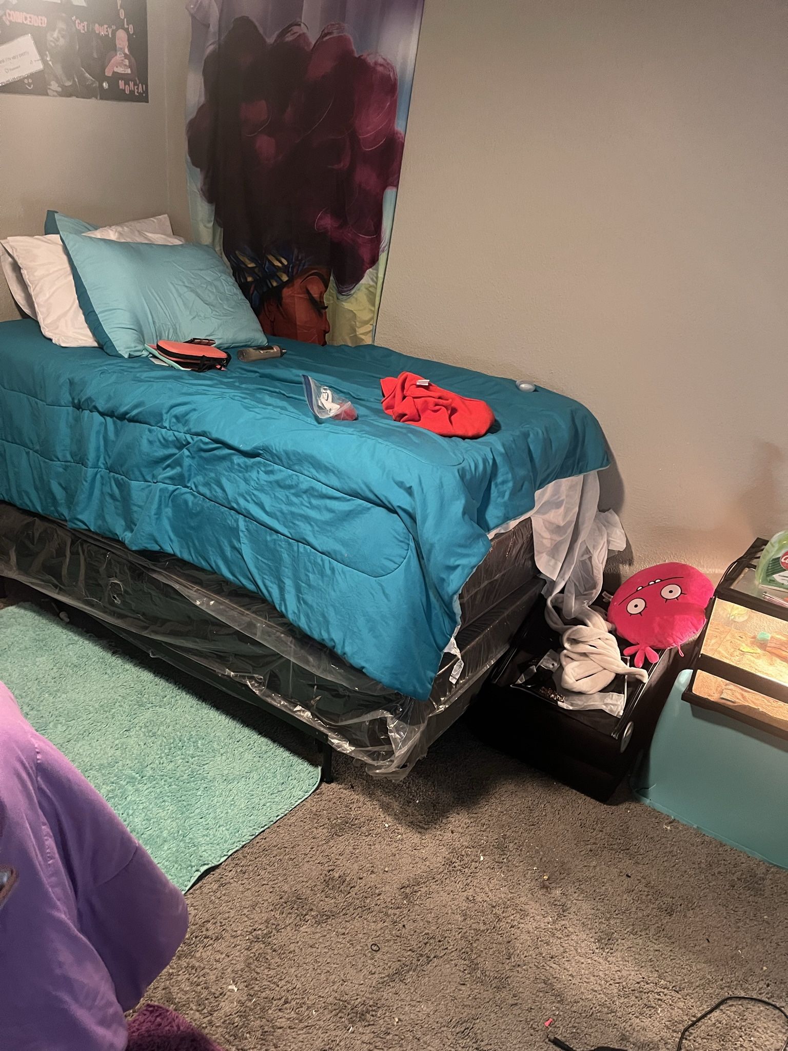 twin size bed